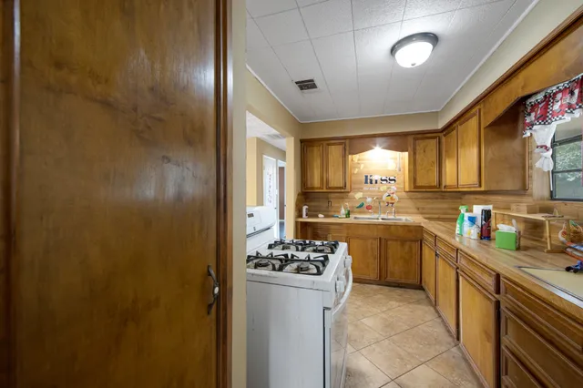 $275,000 | 130 Airway Drive, Houston, TX 77037