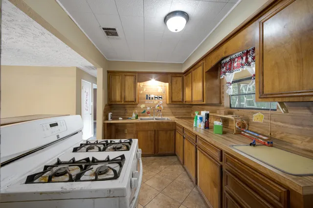 $275,000 | 130 Airway Drive, Houston, TX 77037