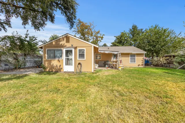 $275,000 | 130 Airway Drive, Houston, TX 77037