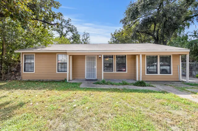 $275,000 | 130 Airway Drive, Houston, TX 77037