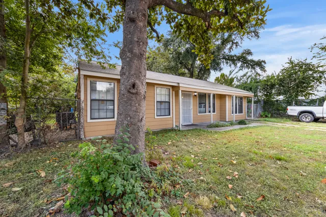 $275,000 | 130 Airway Drive, Houston, TX 77037