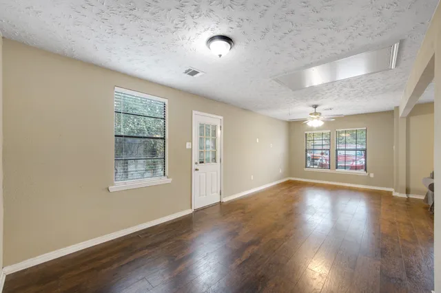 $275,000 | 130 Airway Drive, Houston, TX 77037