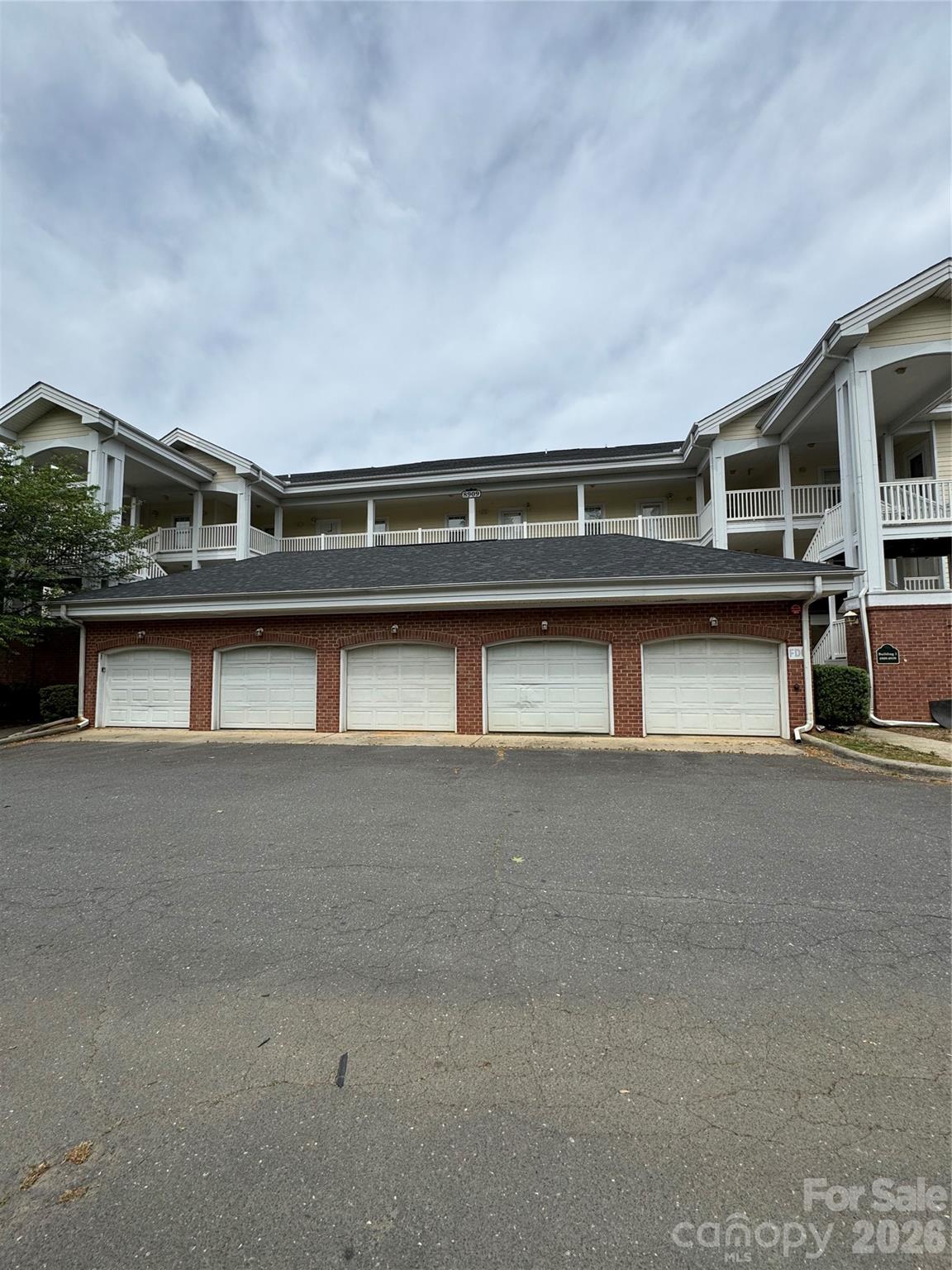 8923 Meadow Vista Road Charlotte, NC 28213 - Photo 2 of 6