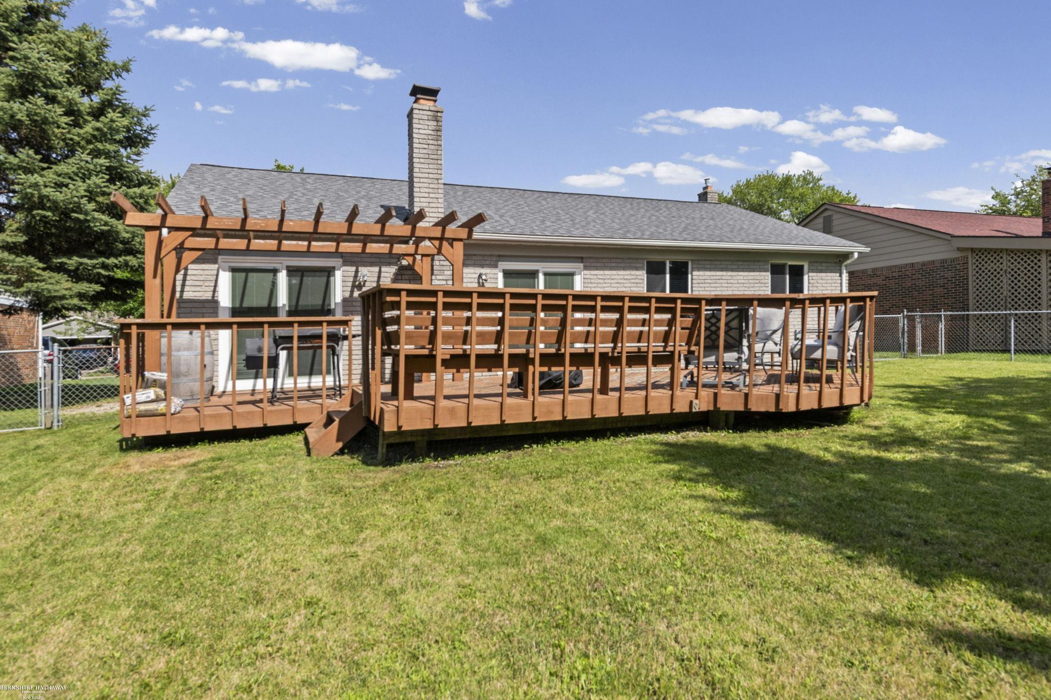47121 Barbara Road Macomb, MI 48044 - Photo 24 of 31