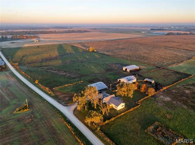 $995,000 | 3605 County Road 230, Fulton, MO 65251