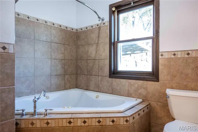 $995,000 | 3605 County Road 230, Fulton, MO 65251