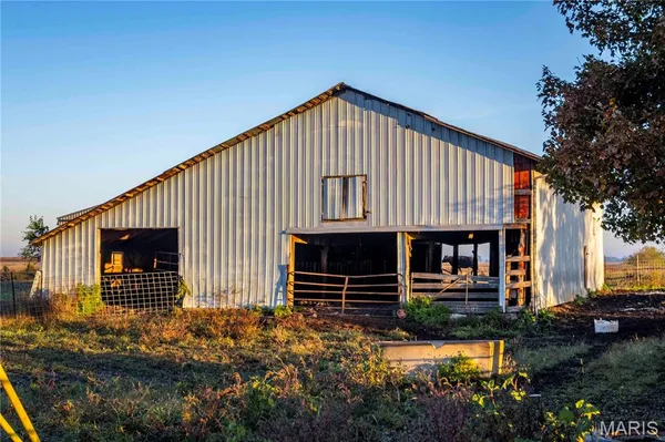 $995,000 | 3605 County Road 230, Fulton, MO 65251