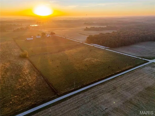 $995,000 | 3605 County Road 230, Fulton, MO 65251