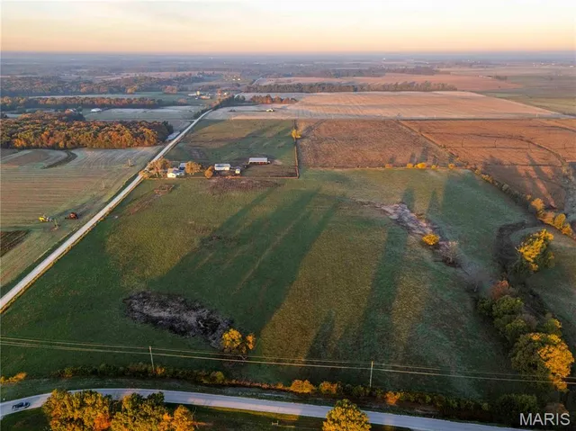 $995,000 | 3605 County Road 230, Fulton, MO 65251