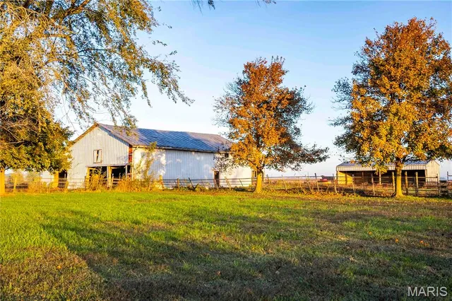 $995,000 | 3605 County Road 230, Fulton, MO 65251