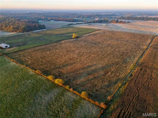 $995,000 | 3605 County Road 230, Fulton, MO 65251