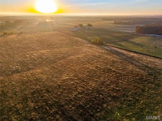 $995,000 | 3605 County Road 230, Fulton, MO 65251