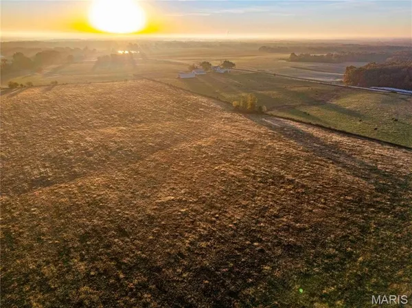 $995,000 | 3605 County Road 230, Fulton, MO 65251