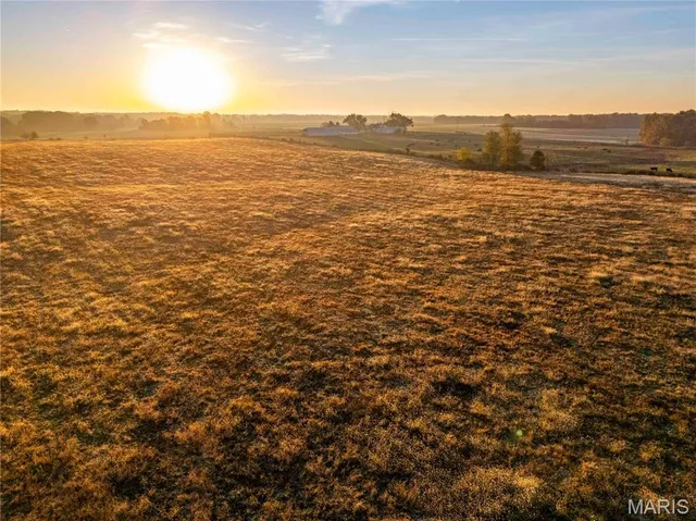 $995,000 | 3605 County Road 230, Fulton, MO 65251