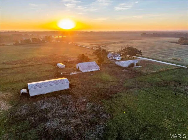 $995,000 | 3605 County Road 230, Fulton, MO 65251