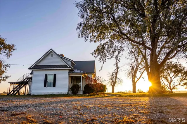 $995,000 | 3605 County Road 230, Fulton, MO 65251