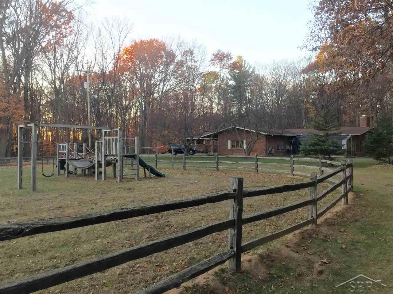 1920 Kennely Road Saginaw, MI 48609 - Photo 24 of 30 31269437-23.JPG