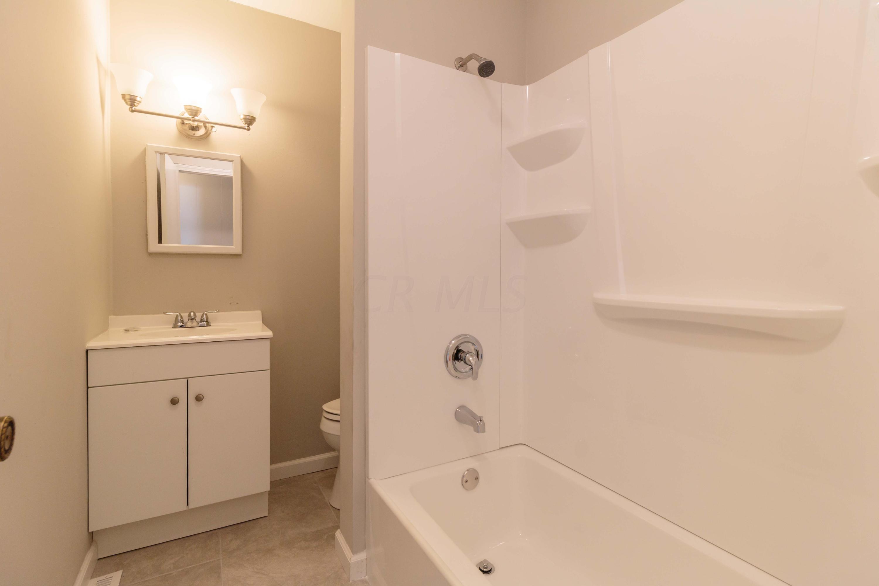 295 Oxley Road Columbus, OH 43228 - Photo 24 of 49 Gallery Image 24