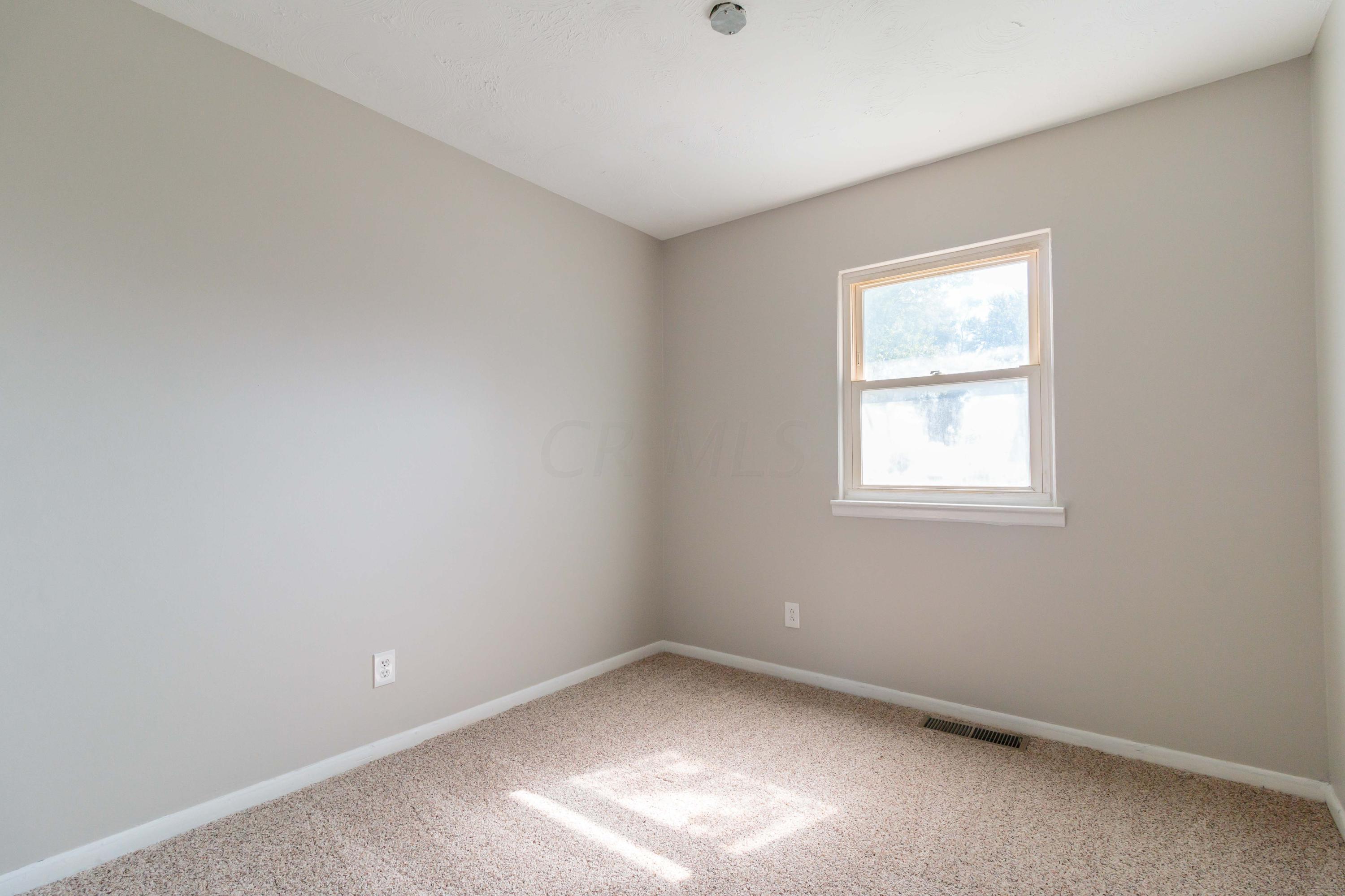 295 Oxley Road Columbus, OH 43228 - Photo 30 of 49 Gallery Image 30