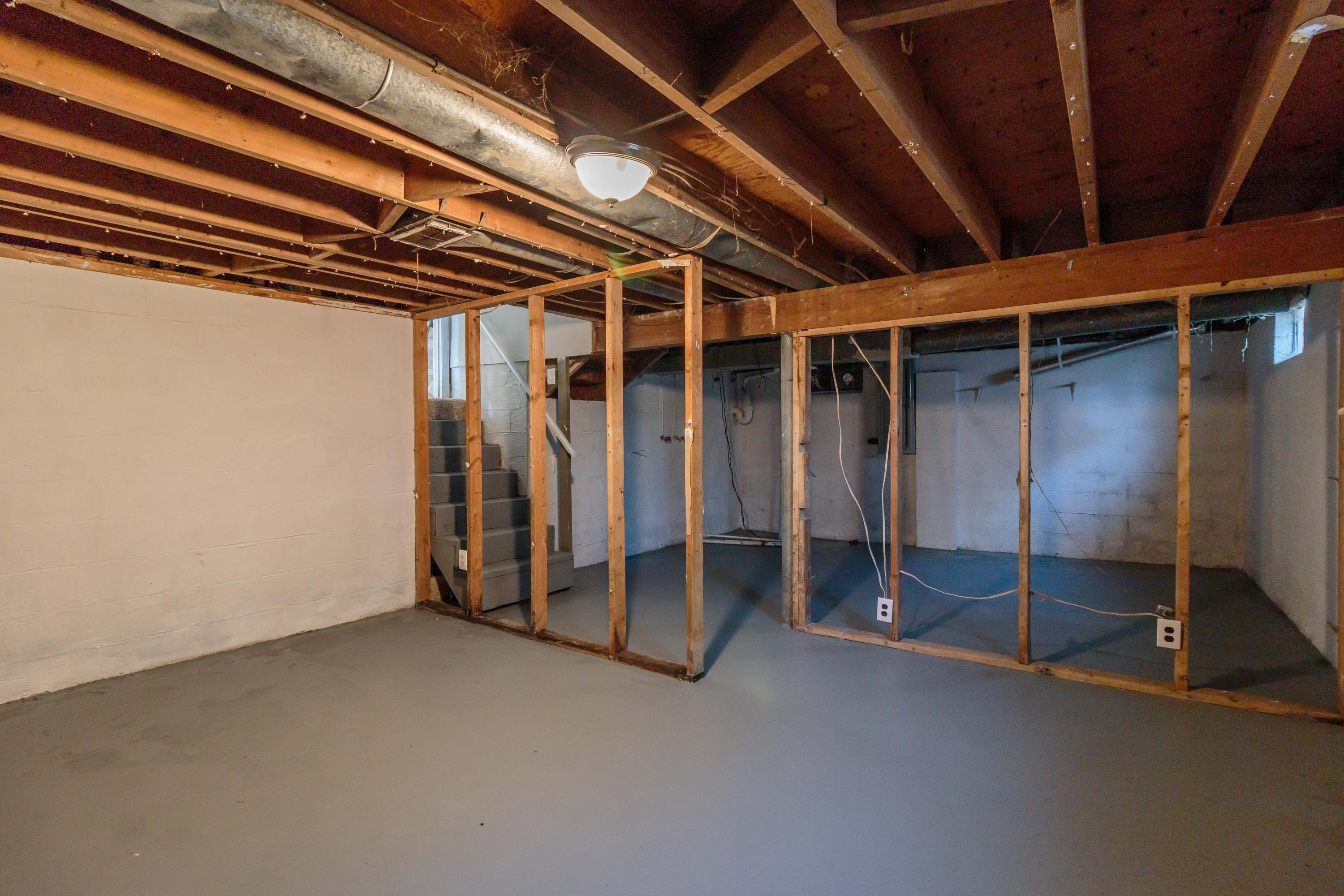 295 Oxley Road Columbus, OH 43228 - Photo 41 of 49 Gallery Image 41