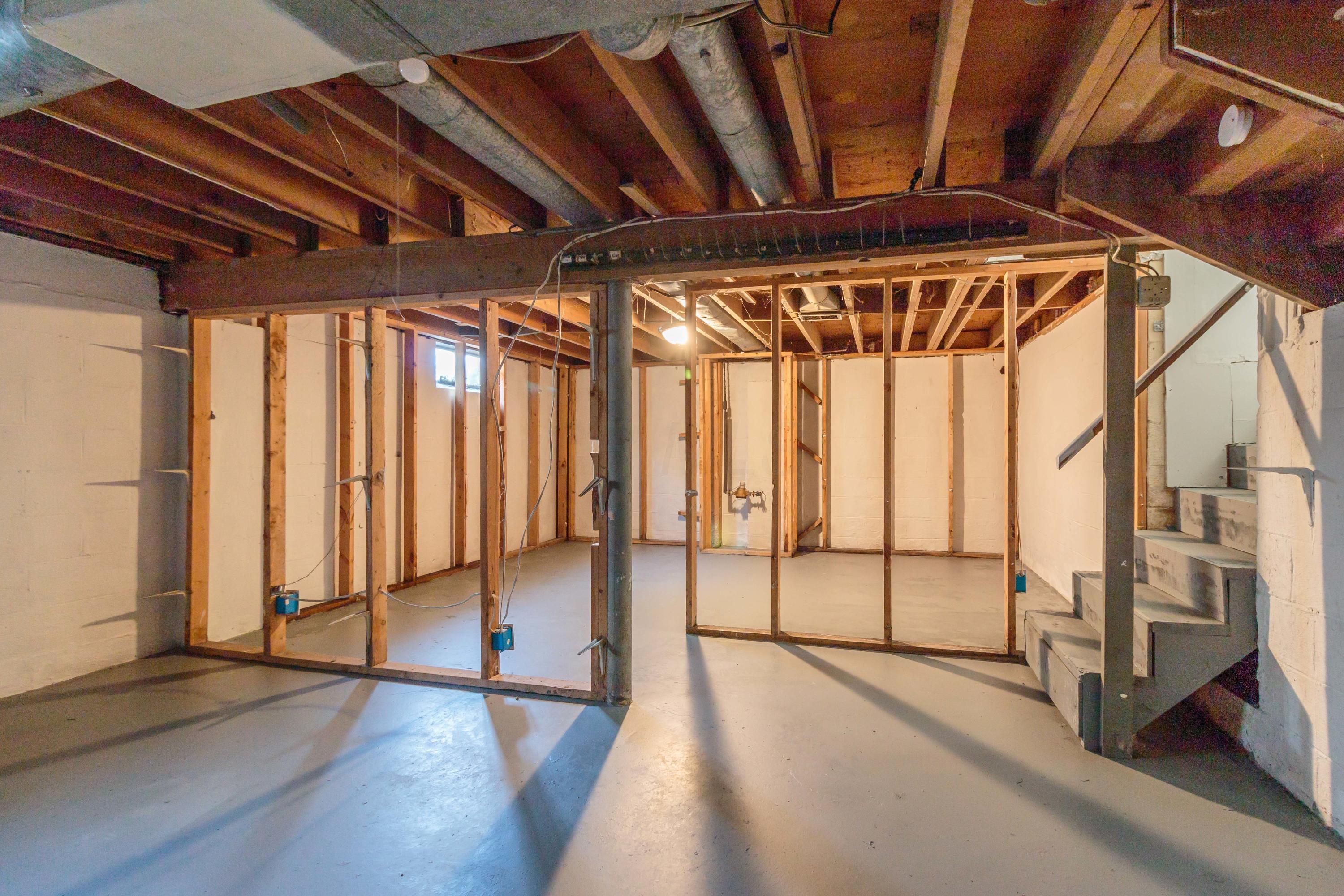 295 Oxley Road Columbus, OH 43228 - Photo 43 of 49 Gallery Image 43