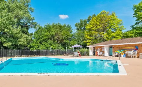 $269,000 | 714 Walnut Drive, Unit 405, Darien, IL 60561