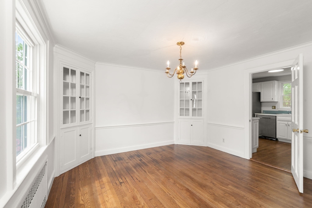 10 Magnolia Road Milton, MA 02186 - Photo 6 of 21