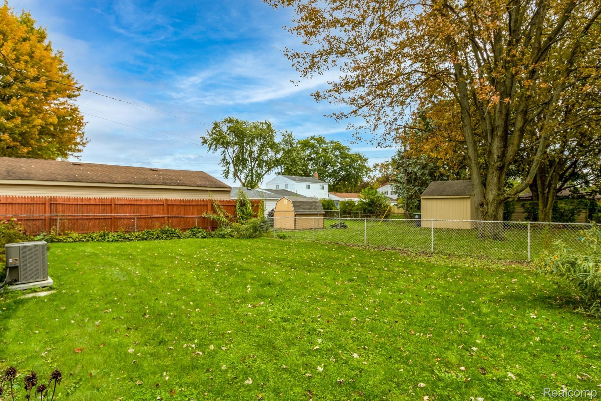 21727 Wick Road Taylor, MI 48180 - Photo 5 of 23 IMG 2268.jpg