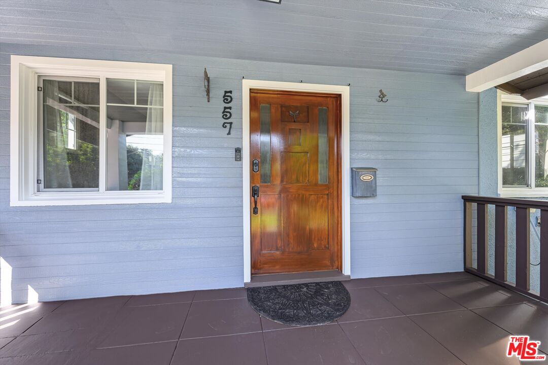 557 East Woodbury Road Altadena, CA 91001 - Photo 5 of 47 Gallery Image 5