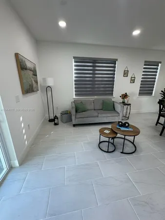 $3,100 | 649 North Lincoln Street, Unit 649, Kissimmee, FL 34741