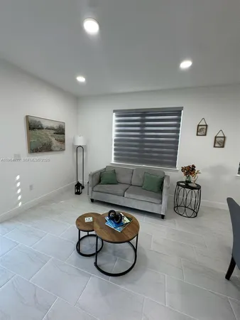 $3,100 | 649 North Lincoln Street, Unit 649, Kissimmee, FL 34741
