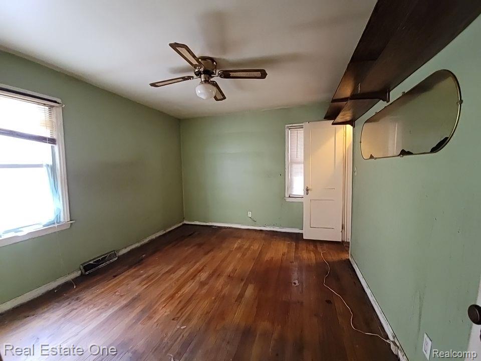 18825 Ruth Street Melvindale, MI 48122 - Photo 13 of 24