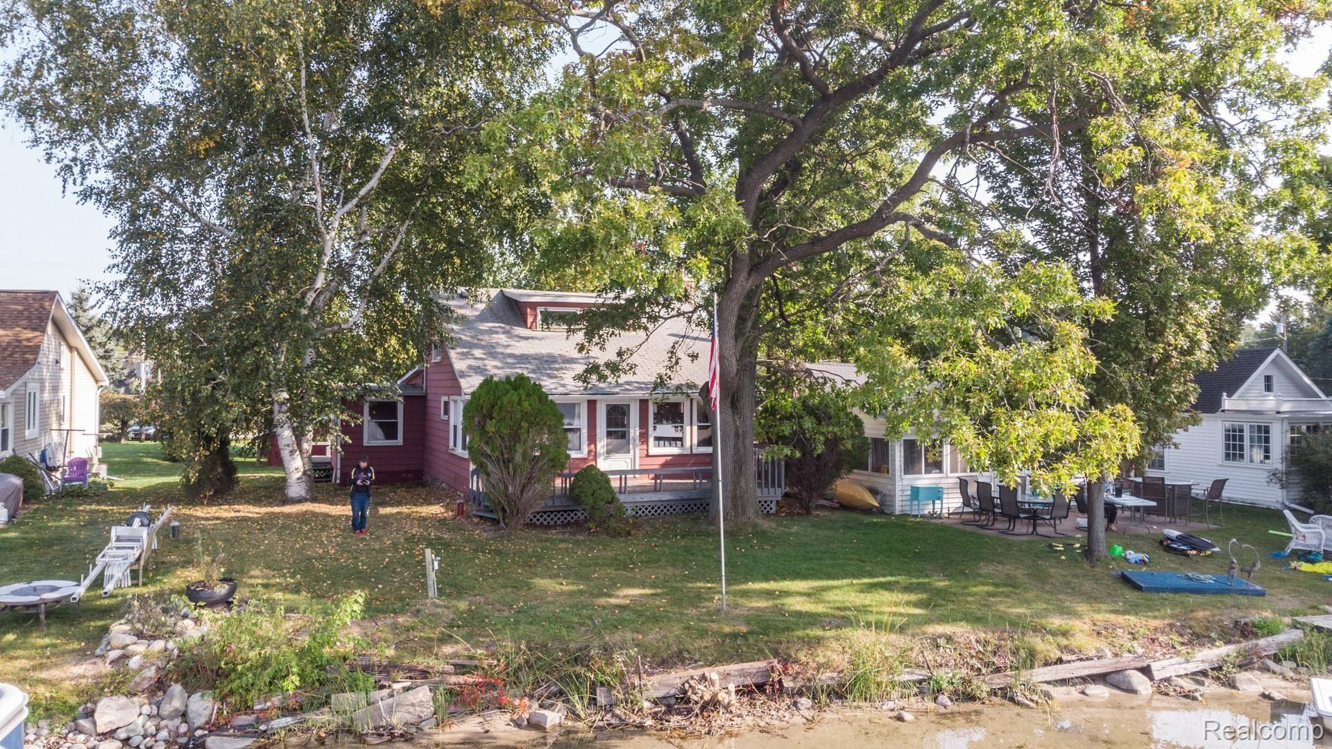 735 Glazier Road Chelsea, MI 48118 - Photo 5 of 35 Aerialhousecloseup.jpg