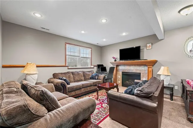 $350,000 | 3212 Morton Lane, St. Joseph, MO 64506