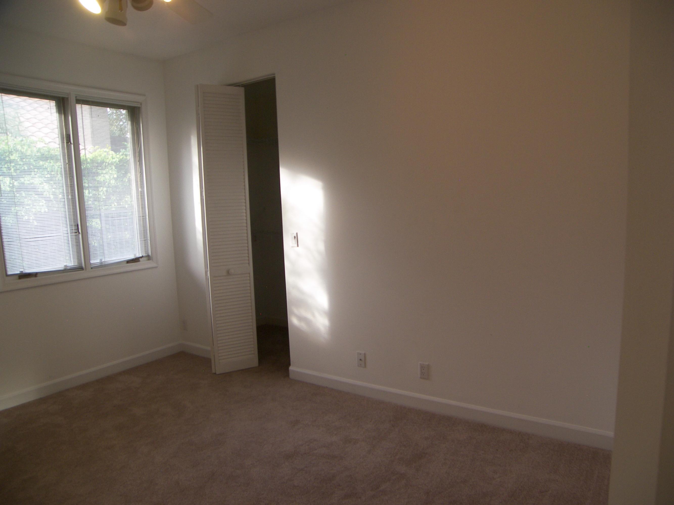 2771 Northwest 49th Street Boca Raton, FL 33434 - Photo 16 of 32 BRM#3 w/Walk-in closet