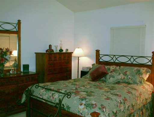1808 Kenzie Road Pittsburgh, PA 15205 - Photo 5 of 7 Gallery Image 5