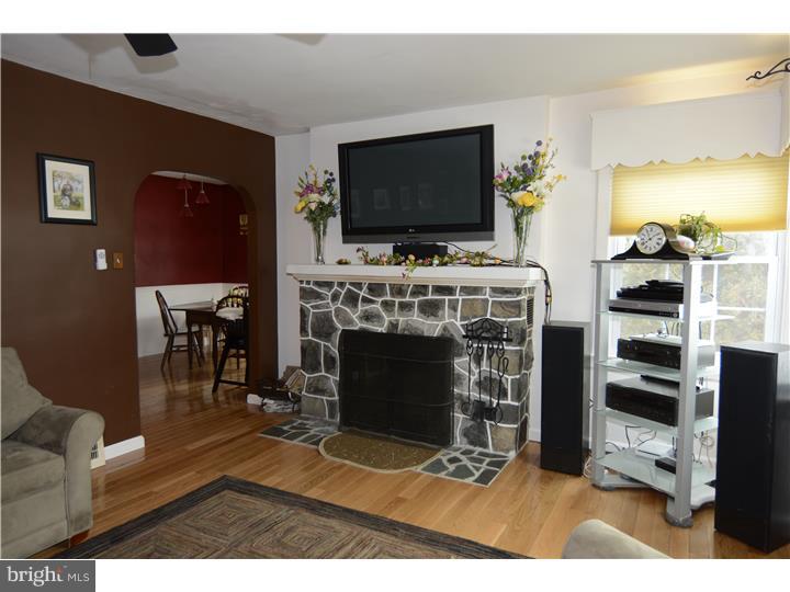 823-825 Van Reed Road Reading, PA 19610 - Photo 5 of 21 Gallery Image 5