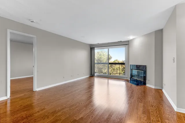 $249,000 | 400 East Dundee Road, Unit 408, Buffalo Grove, IL 60089