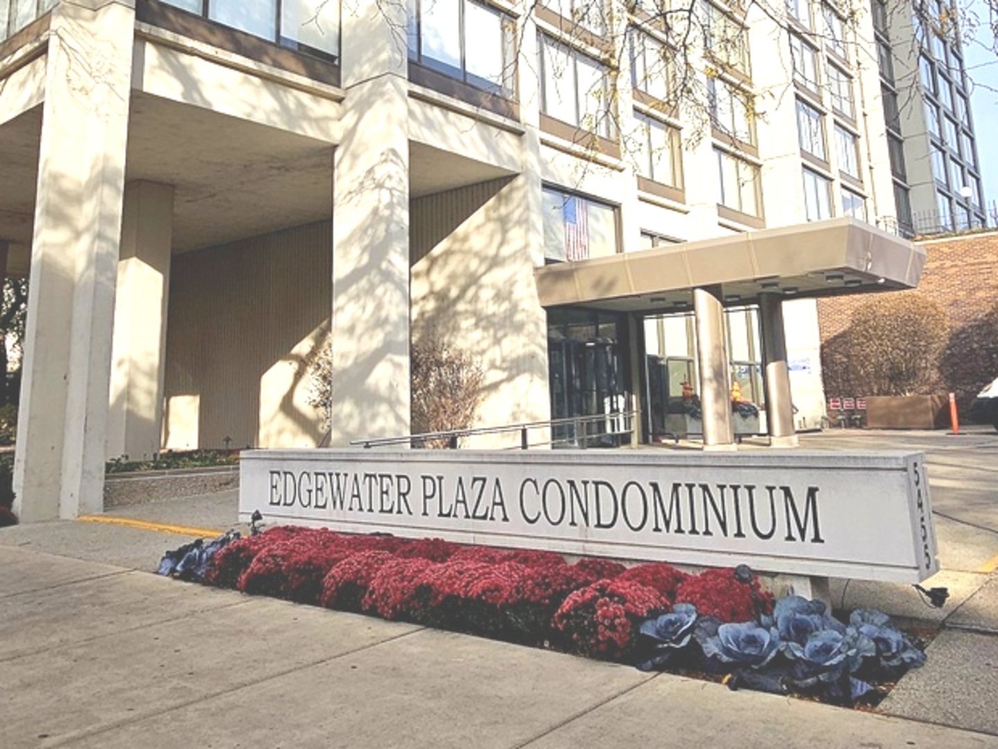 5455 North Sheridan Road, Unit 1807 Chicago, IL 60640 - Photo 1 of 12