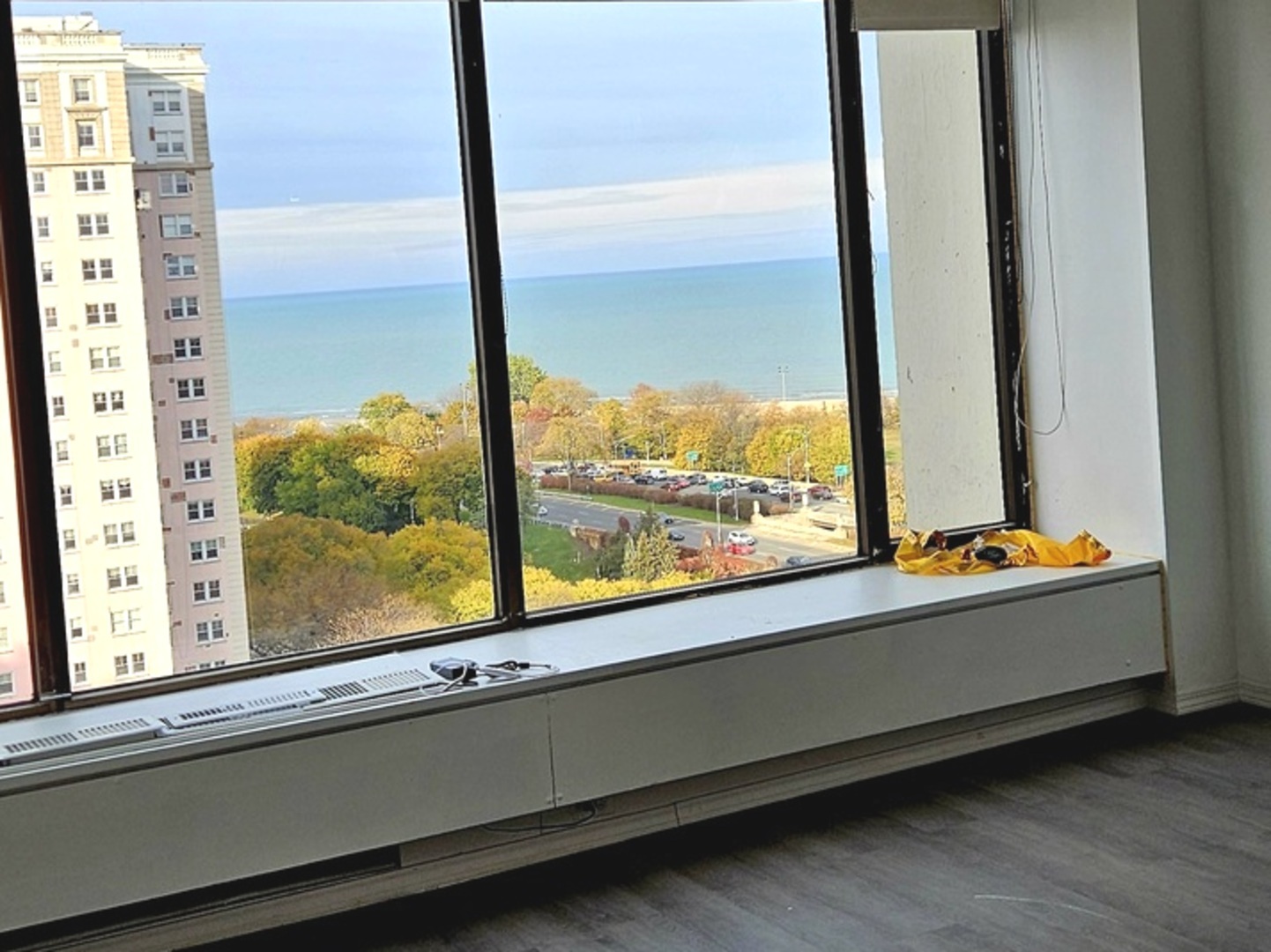 5455 North Sheridan Road, Unit 1807 Chicago, IL 60640 - Photo 4 of 12