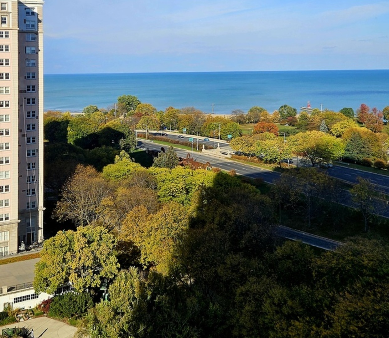 5455 North Sheridan Road, Unit 1807 Chicago, IL 60640 - Photo 8 of 12