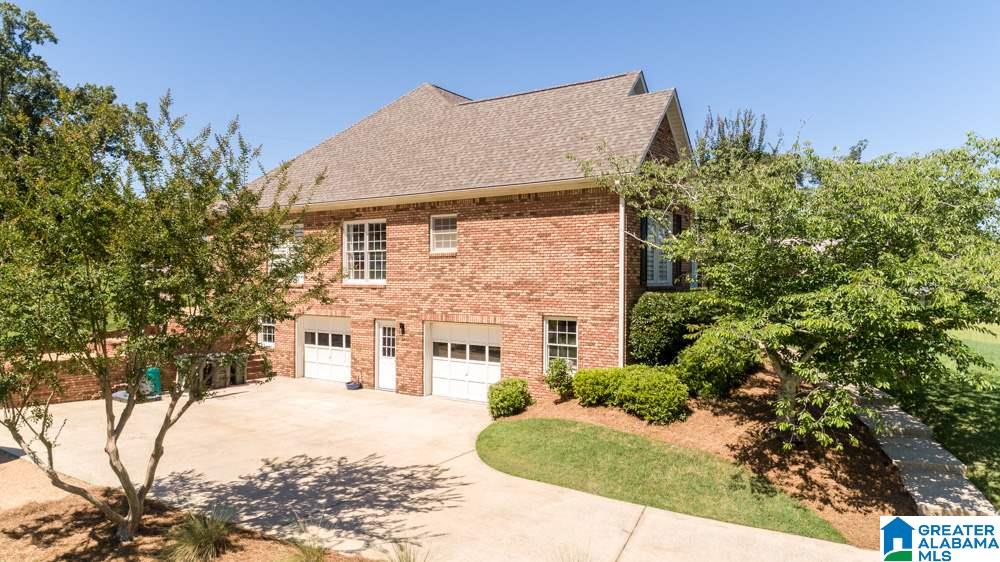 3133 Dolly Ridge Drive Birmingham, AL 35243 - Photo 3 of 50