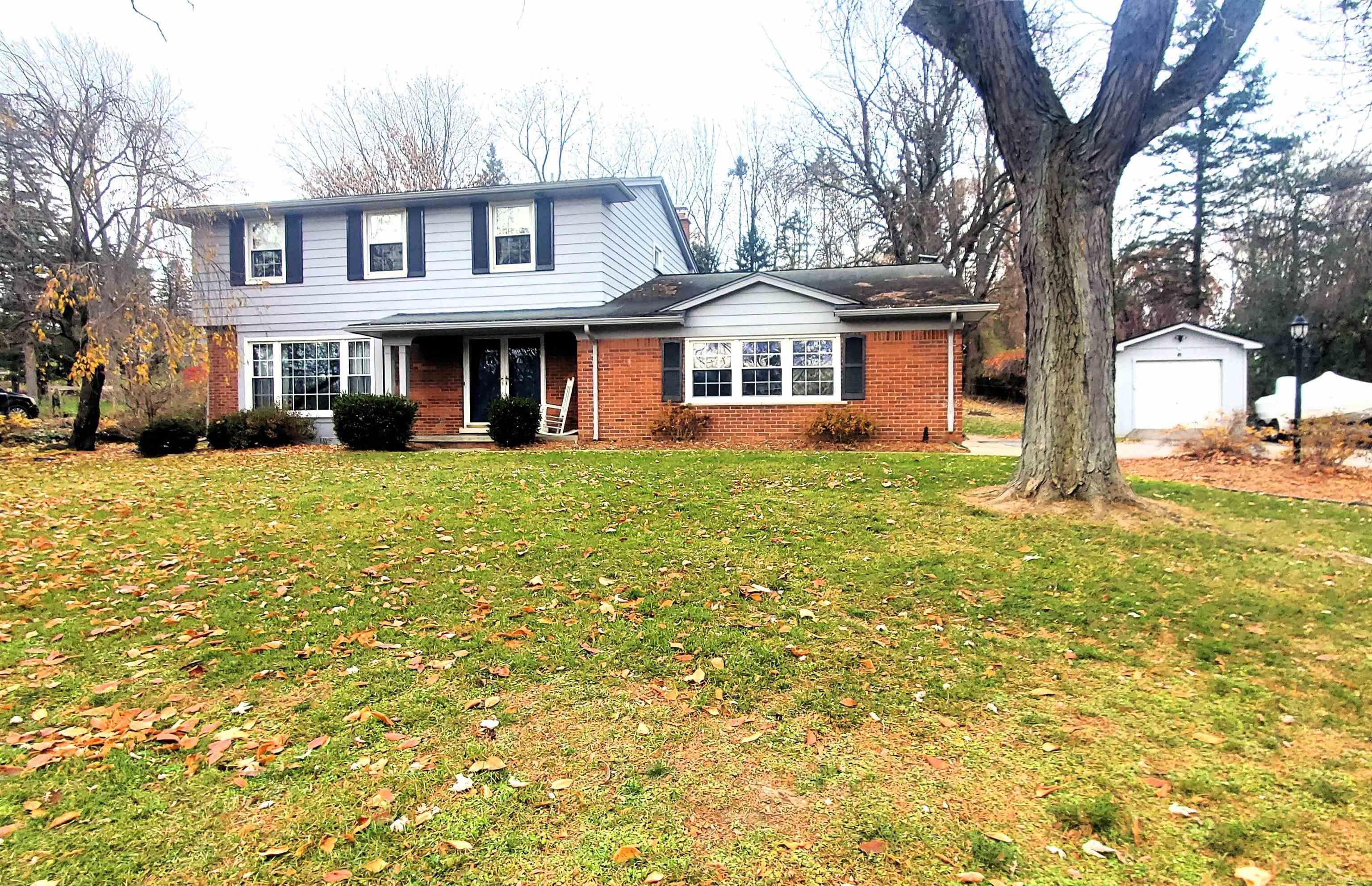 411 Broadleaf Drive Rochester, MI 48306 - Photo 1 of 73 50128763-965d36bd-c8f7-458a-90dd-45470e52b1d7.JPG