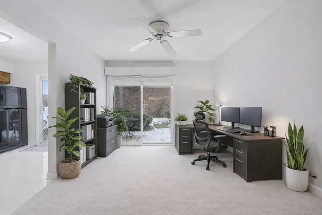 $243,000 | 2099 Creekside Drive, Unit 14, Wheaton, IL 60189