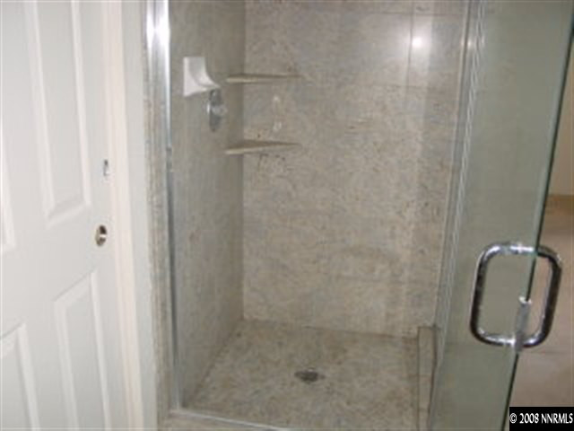 455 Snowmass Court Reno, NV 89511 - Photo 9 of 9 a bathroom with a shower