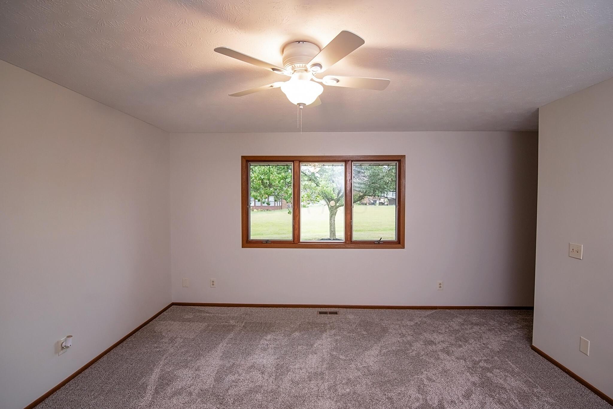 1139 Derby Road Springfield, OH 45503 - Photo 17 of 37 20240730-1139 Derby-024