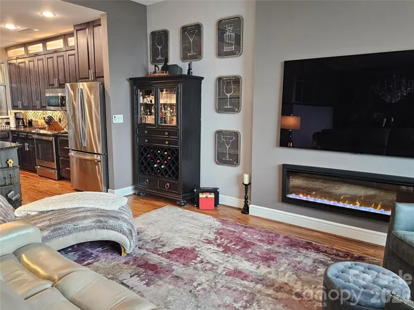 $610,000 | 333 West Trade Street, Unit 1202, Charlotte, NC 28202