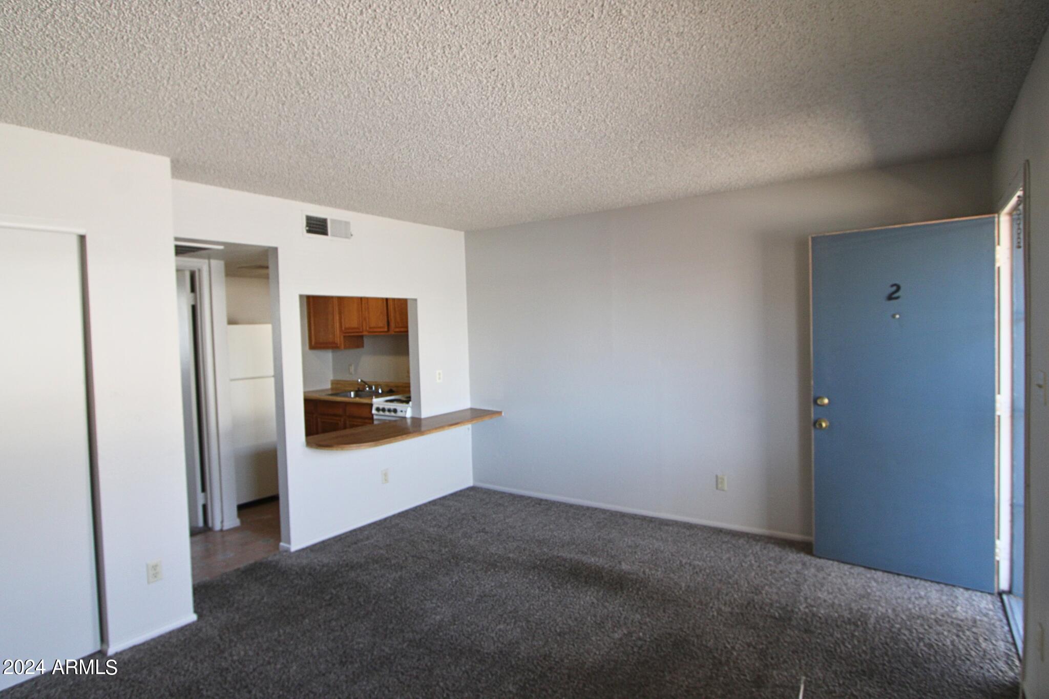 9230 North 6th Street, Unit 2 Phoenix, AZ 85020 - Photo 4 of 11