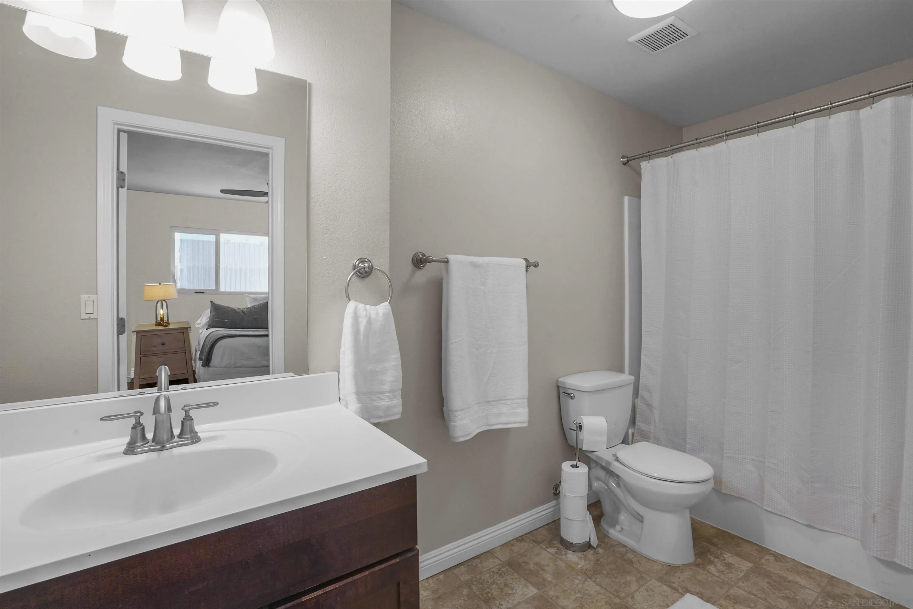 8722 Rinda Lane Spring Valley, CA 91977 - Photo 10 of 27 Gallery Image 10