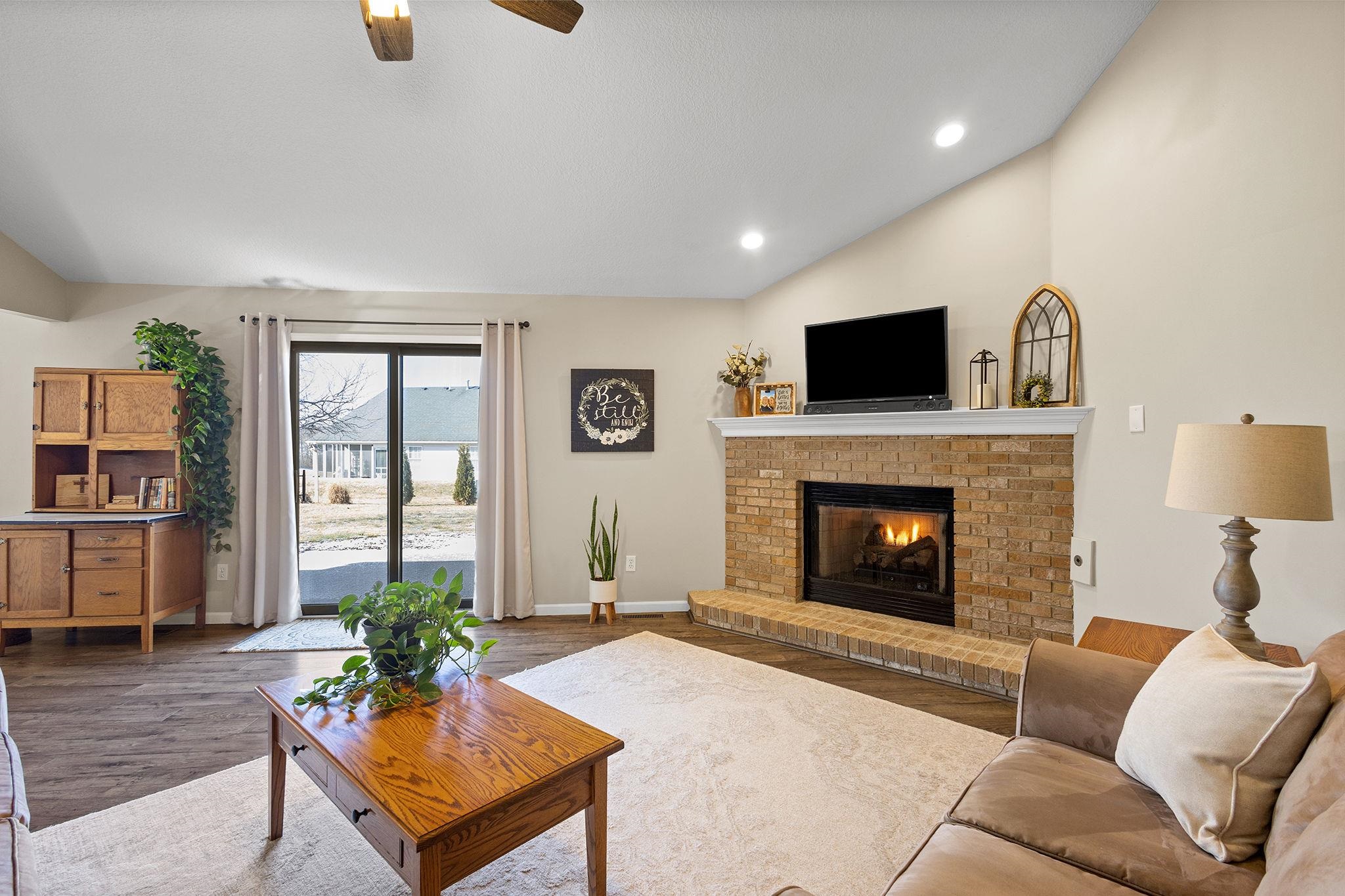 8915 Goshawk Lane Fort Wayne, IN 46825 - Photo 5 of 34